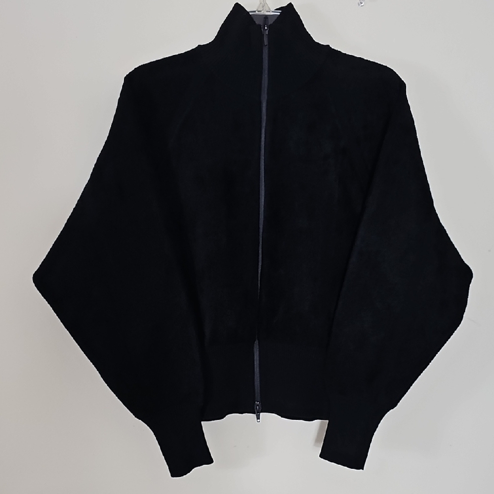 Y-3 Black and White Designer Label